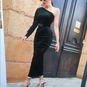 Green one sleeve long dress